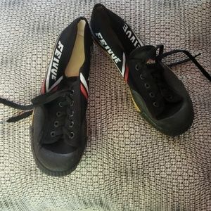 Fei yue Martial Arts Shoes, Unworn, Black Canvas